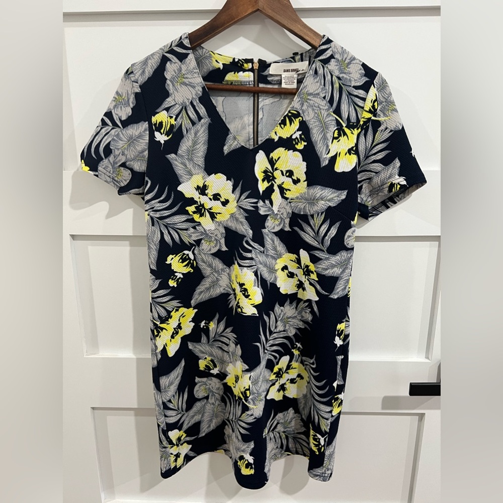Women’s XS Sans Souci Hawaiian Floral Dress